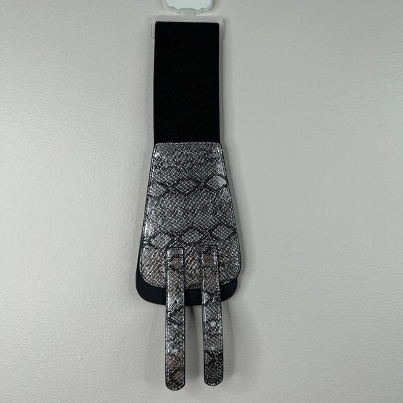 NWT Statement belt size S/M - Picture 3 of 5